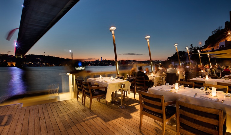 Lacivert Restaurant