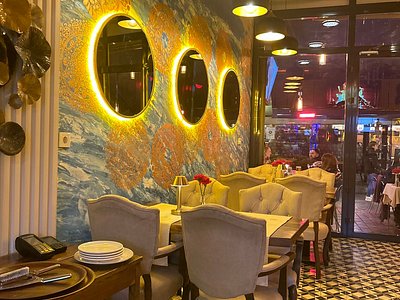 Mirror Restaurant